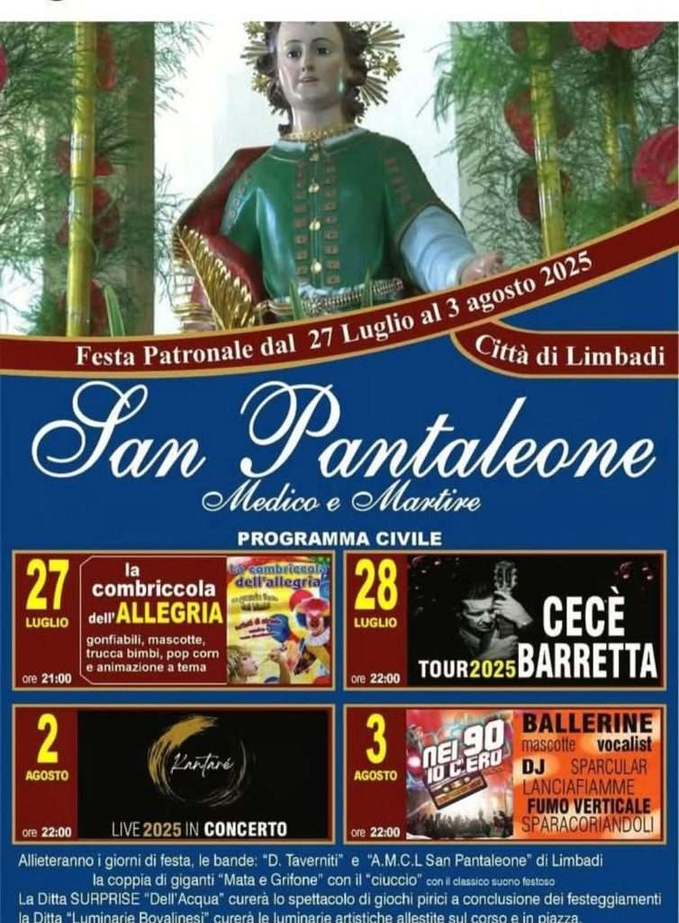 "La statua di San Pantaleone portata in processione durante la festa patronale a Limbadi."
